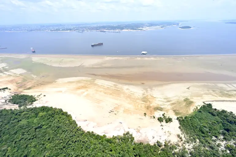 04-10-2023-sobrevoo-e-visita-a-comunidade-de-catalo-atingida-pela-estiagem-em-manaus_53234504960_o