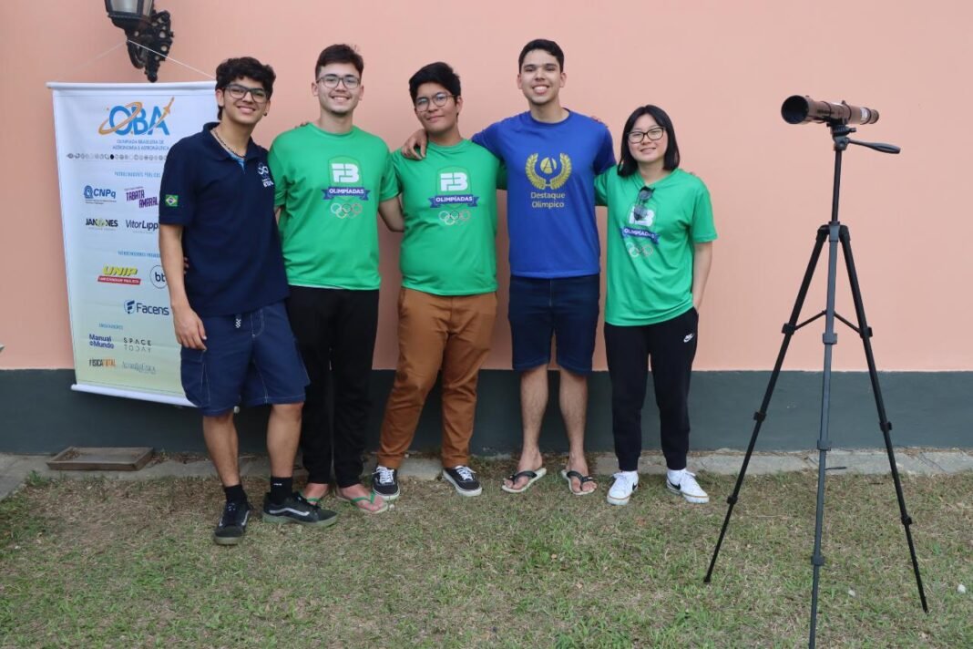 OLAA Equipe - Da esquerda para direita – Luca, Lucas, Filipe, Arthur e Larissa - Foto Tiberius Agência Drumond