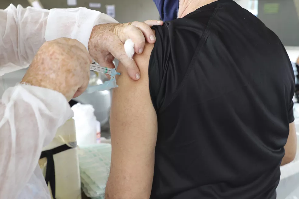 Vacina contra HPV é responsável pela prevenção a doenças como câncer de colo de útero - Foto: Divulgação / FVS-RCP